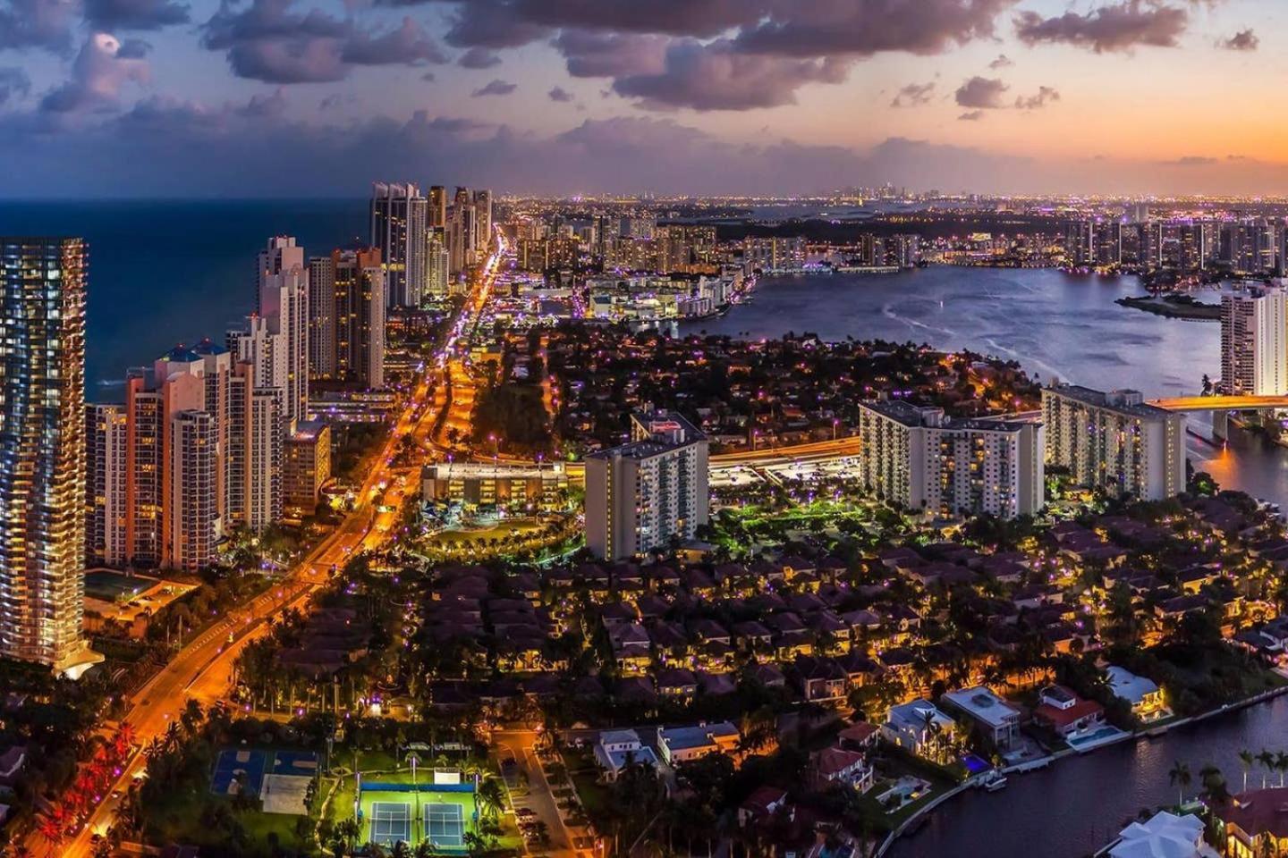 The Freedom House • Urban Oasis • Eclectic Retreat Villa Fort Lauderdale Buitenkant foto